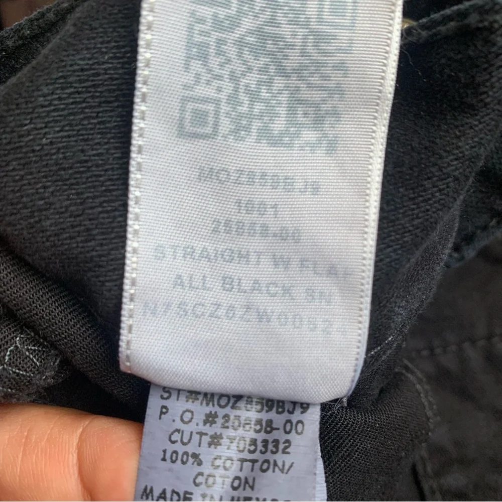 True Religion Straight With Flap All Black With Rips Jeans Size 30 - Picture 10 of 10